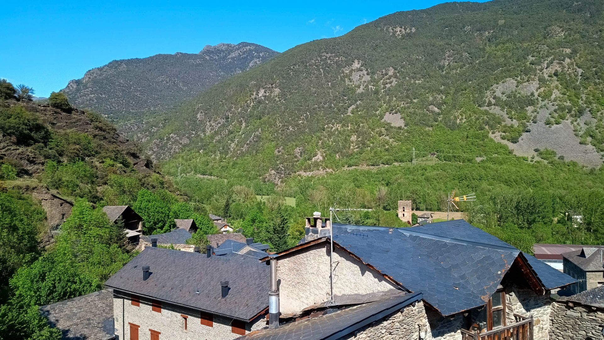 Vista exterior de Casa o xalet en venda en Vall de Cardós amb Calefacció, Parquet i Moblat