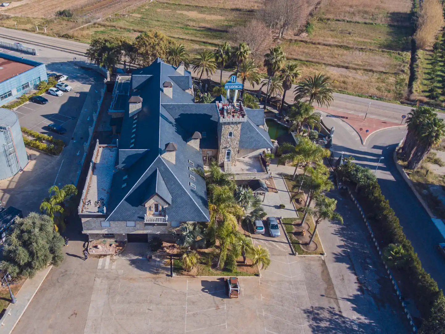 Vista exterior de Edificio en venta en Sollana con Piscina comunitaria