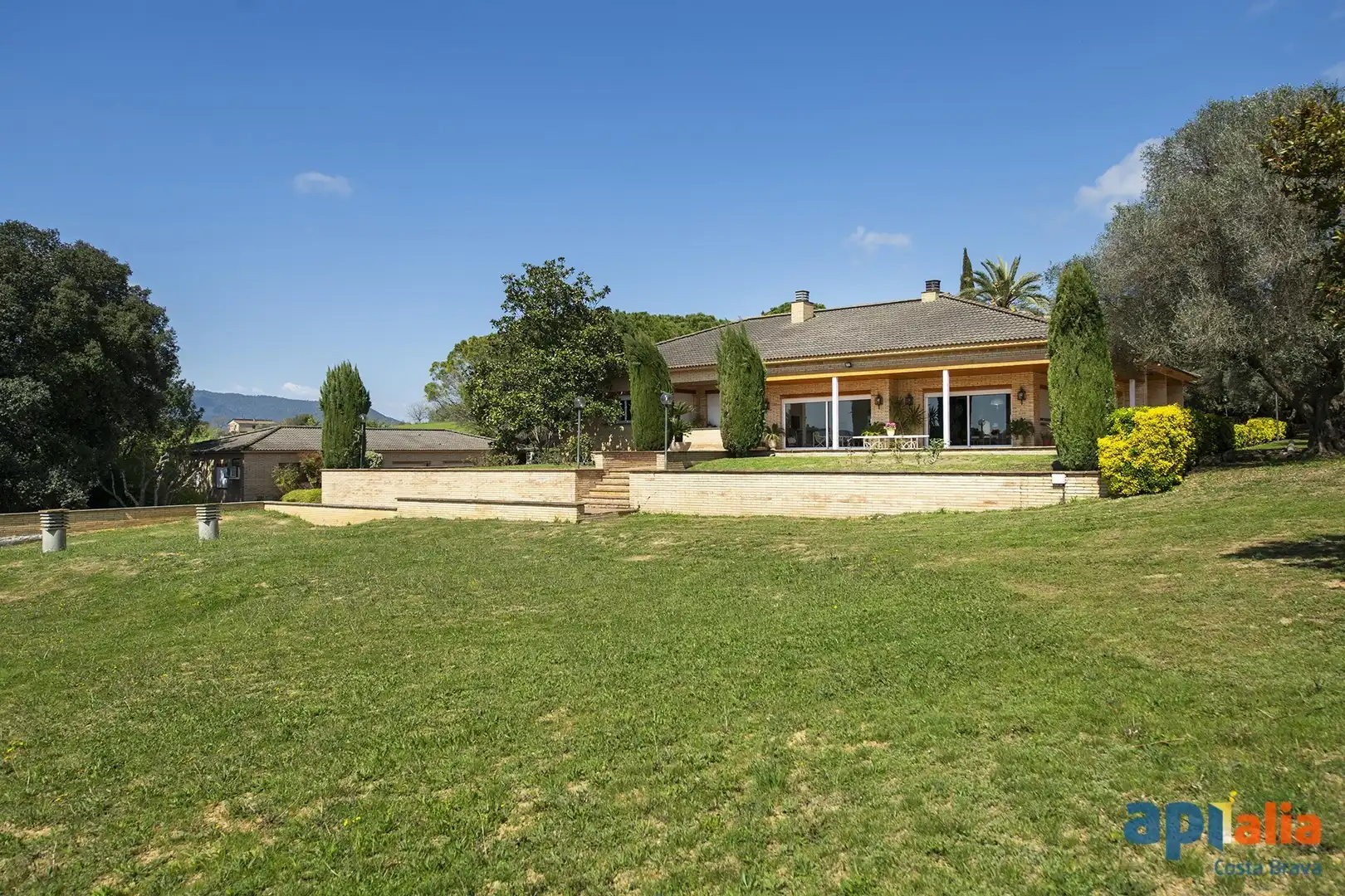 Vista exterior de Finca rústica en venta en Cornellà del Terri con Aire acondicionado, Calefacción y Terraza