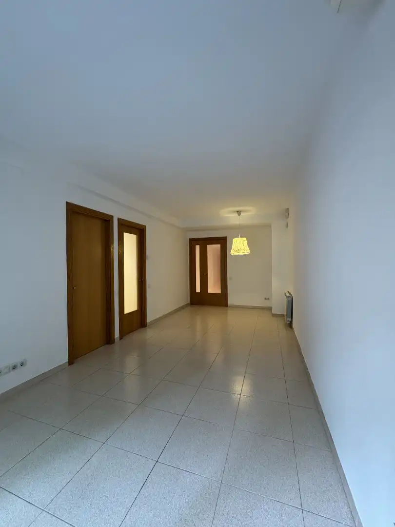 Piso de alquiler en Sabadell con Calefacción y Balcón