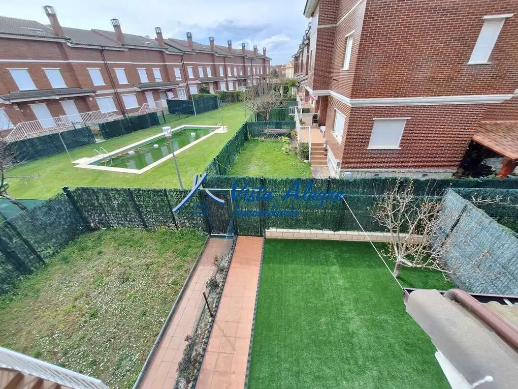Jardín de Casa adosada en venta en Casalarreina con Calefacción, Jardín privado y Parquet