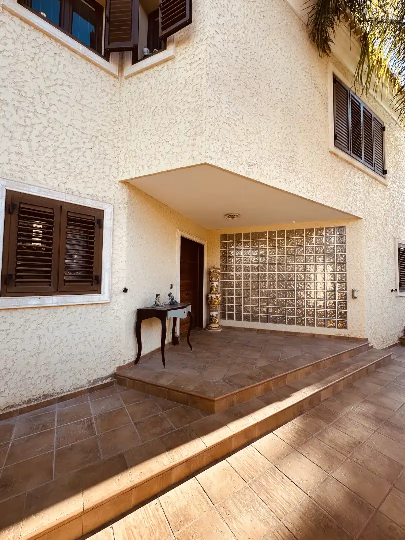 Houses for sale in Carrer Benifaió, Entrepinos