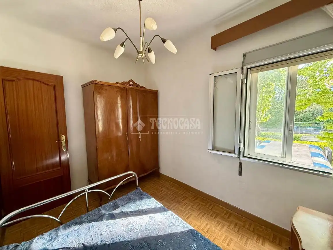 Schlafzimmer von Wohnung zum Verkauf in Madrid mit Balkon