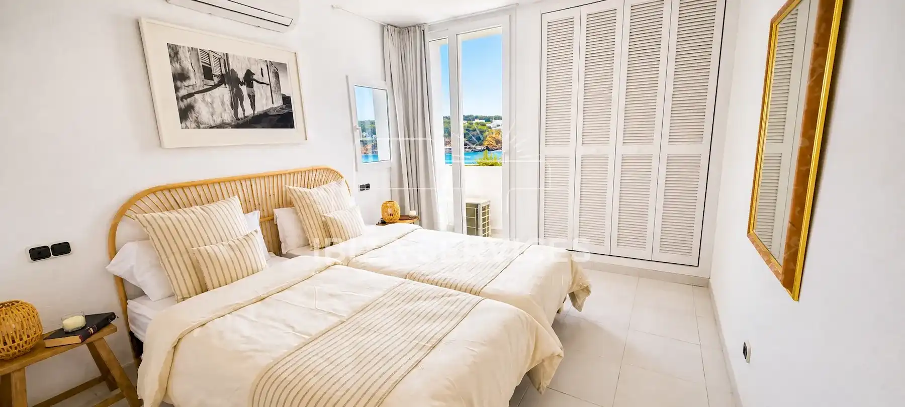Habitación de Piso de alquiler en Santa Eulària des Riu con Aire acondicionado, Jardín privado y Piscina