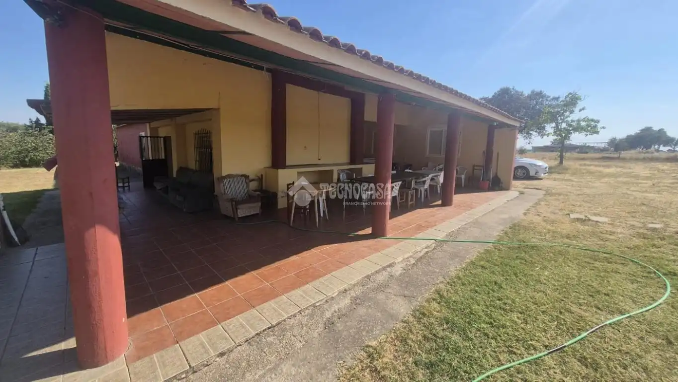 Casa adosada en venta en Badajoz con Amueblado