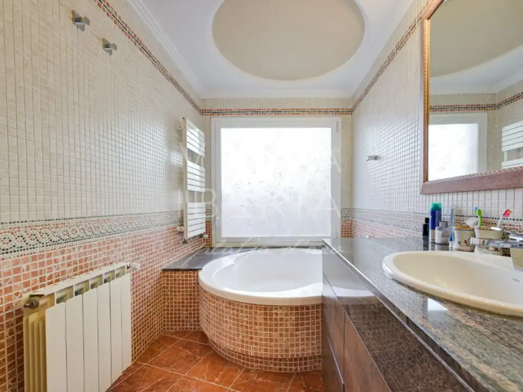 Bathroom of Apartments for sale in Castell d'Aro, Platja d'Aro i s'Agaró  with Air Conditioner, Heating and Terrace
