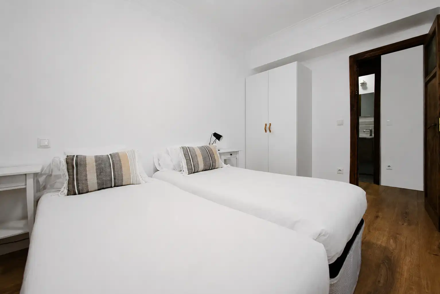 Bedroom of Flat for rent in Santander  with Heating, Terrace and Furnished