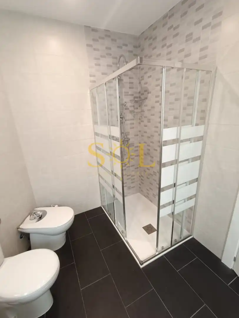 Bathroom of Flat for sale in León Capital   with Heating and Parquet flooring