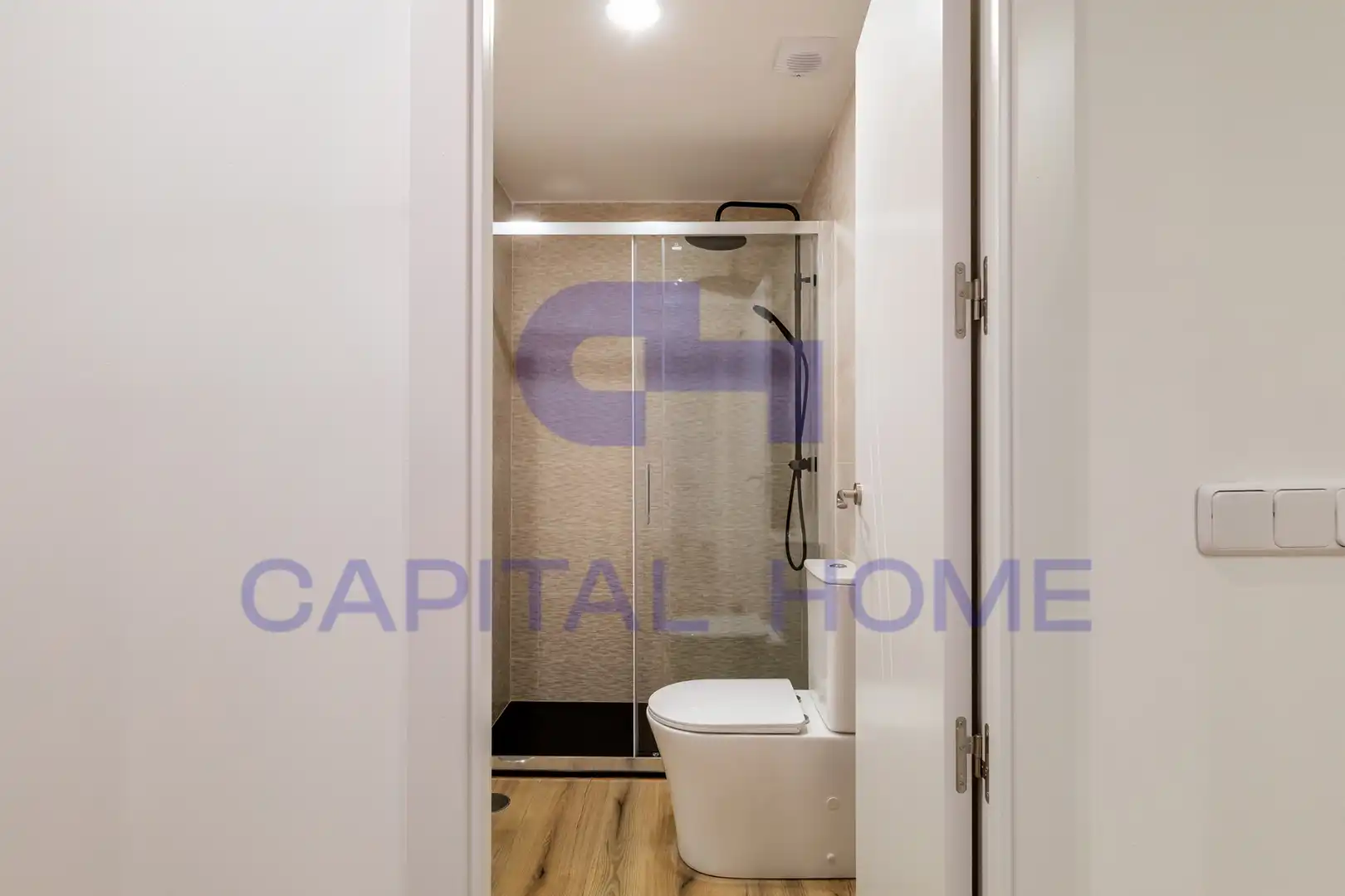 Bathroom of Flat for sale in Fuenlabrada  with Alarm