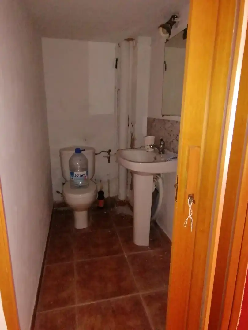 Local comercial en venda a Llevant, imagen 9
