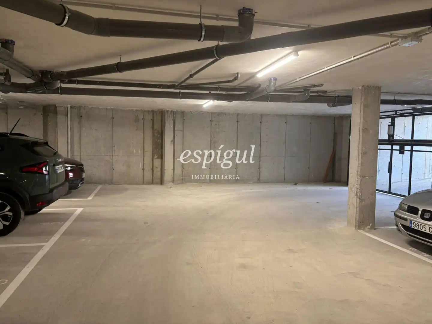 Aparcament de Garatge en venda en Girona