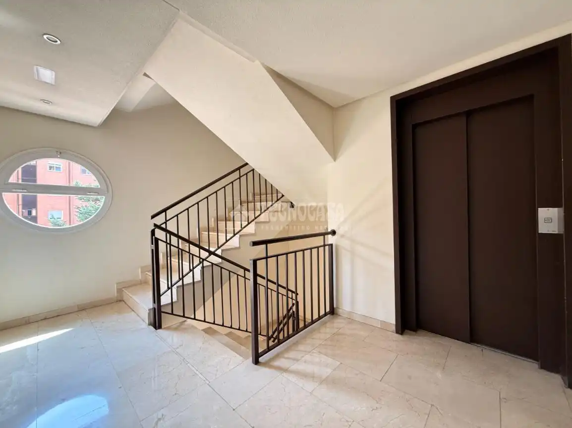 Flat for sale in Madrid  with Heating, Private garden and Parquet flooring
