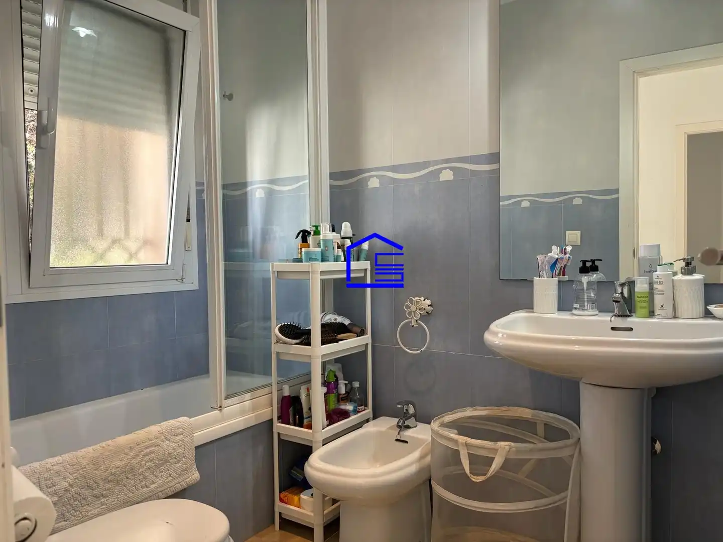 Baño de Casa adosada en venta en El Puerto de Santa María con Aire acondicionado, Jardín privado y Amueblado