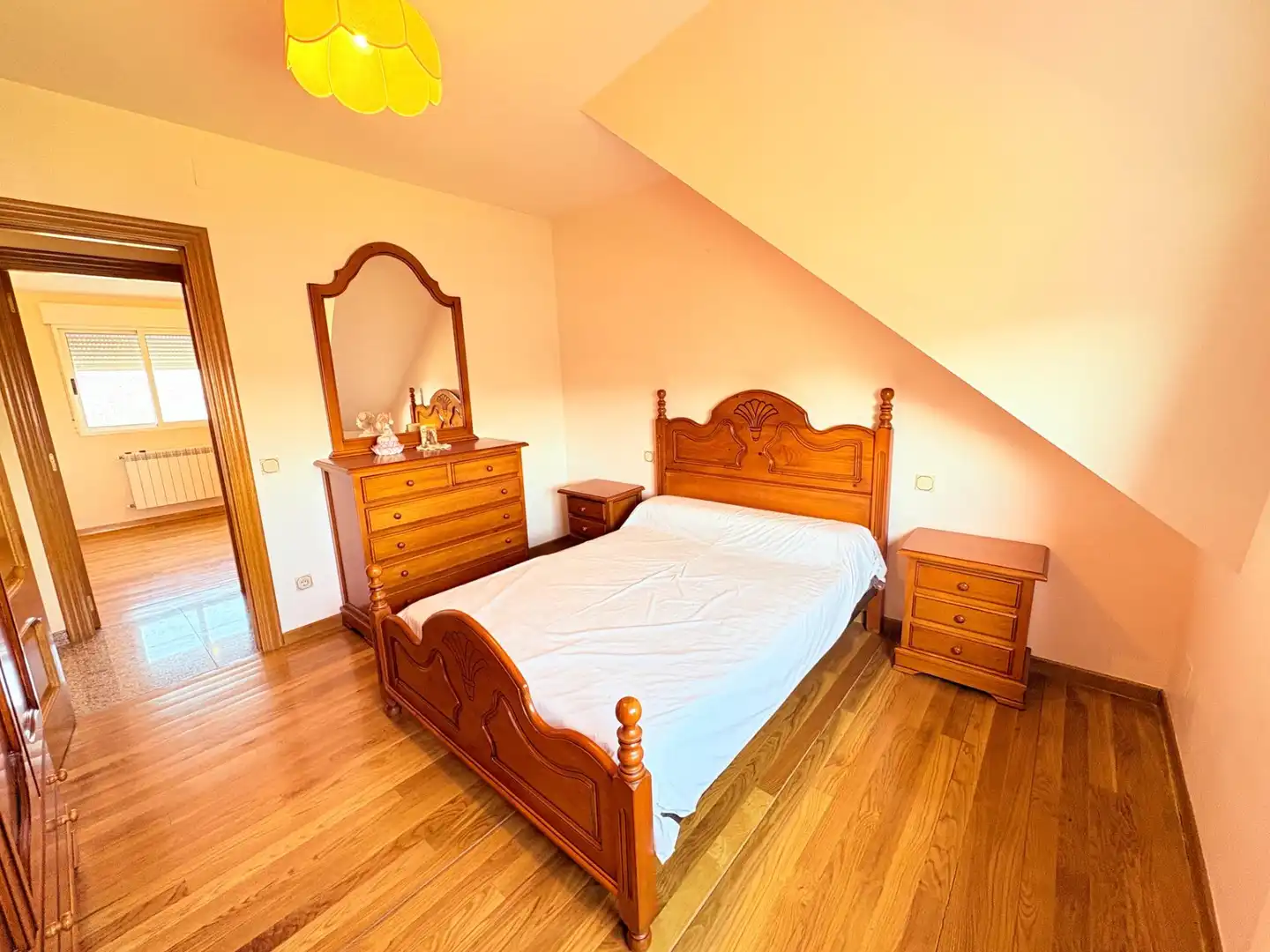 Habitación de Casa o chalet en venta en Ponferrada con Calefacción, Terraza y Amueblado