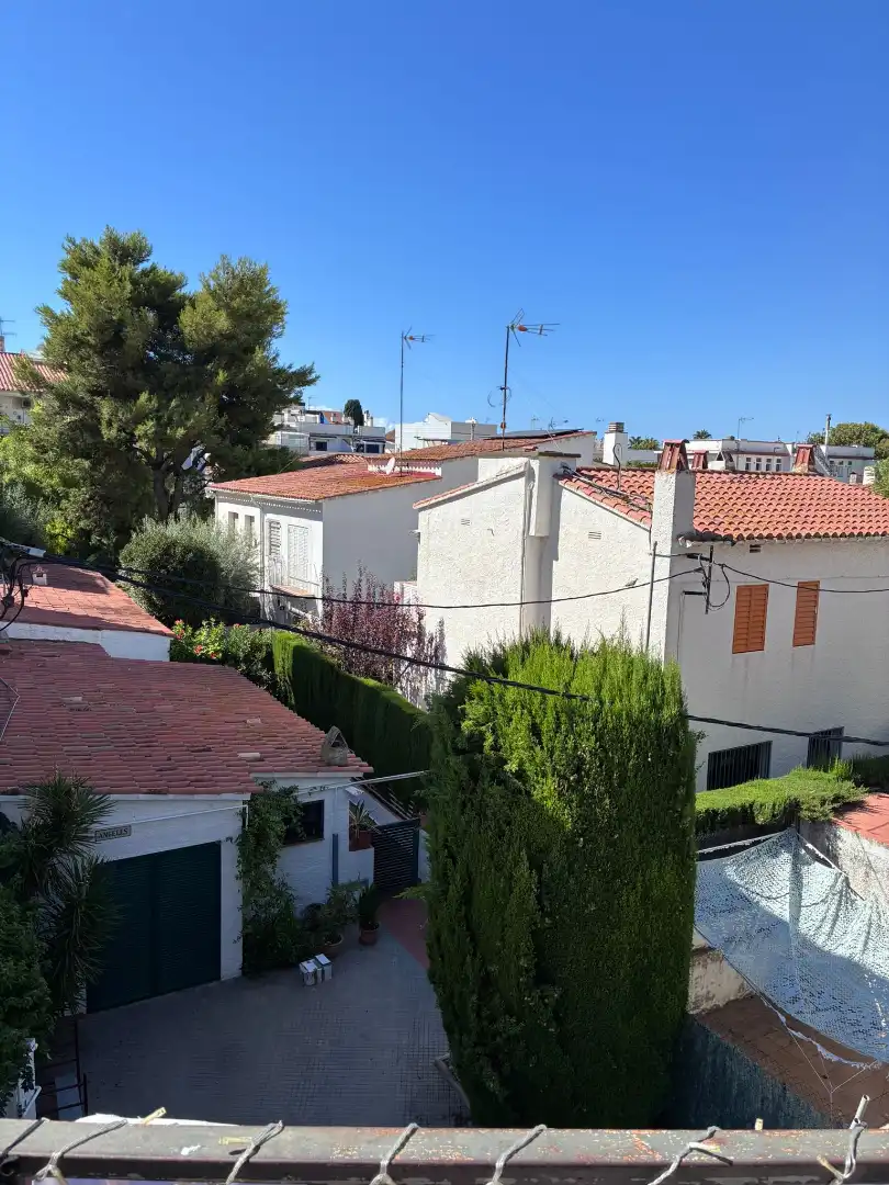 Vista exterior de Pis en venda en Sitges amb Calefacció i Balcó