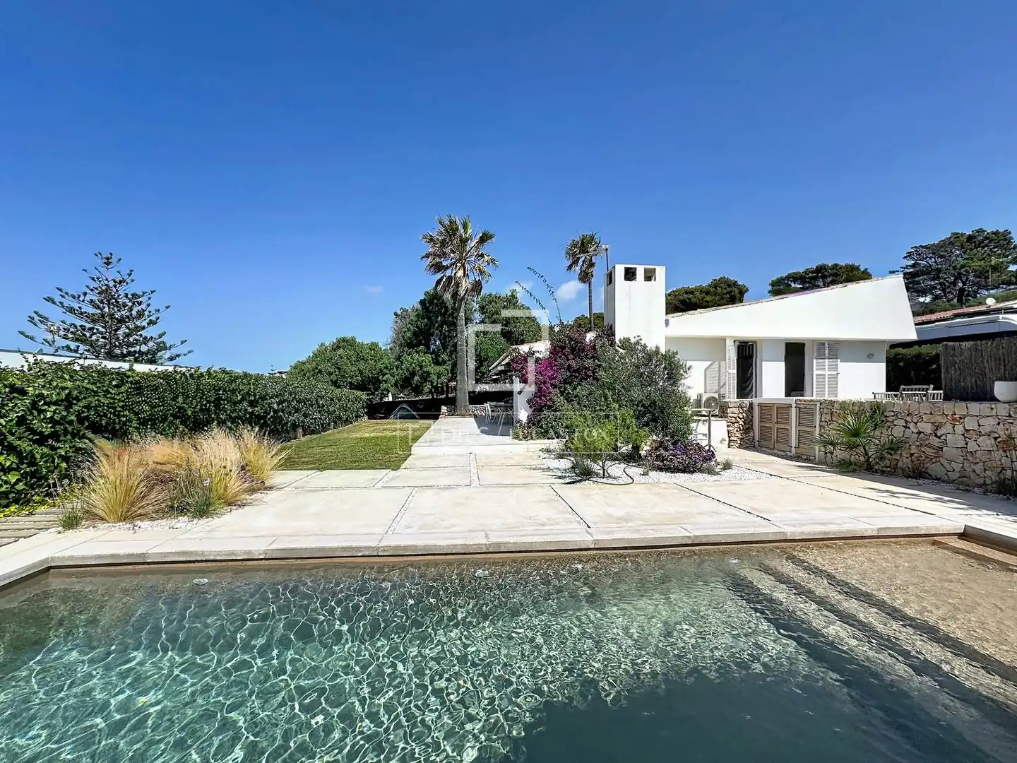 Vista exterior de Casa o xalet en venda en Sant Lluís amb Aire condicionat, Calefacció i Jardí privat