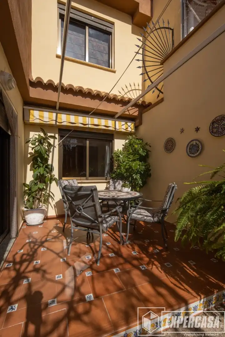 Terrassa de Casa o xalet en venda en Alaquàs amb Aire condicionat, Terrassa i Piscina