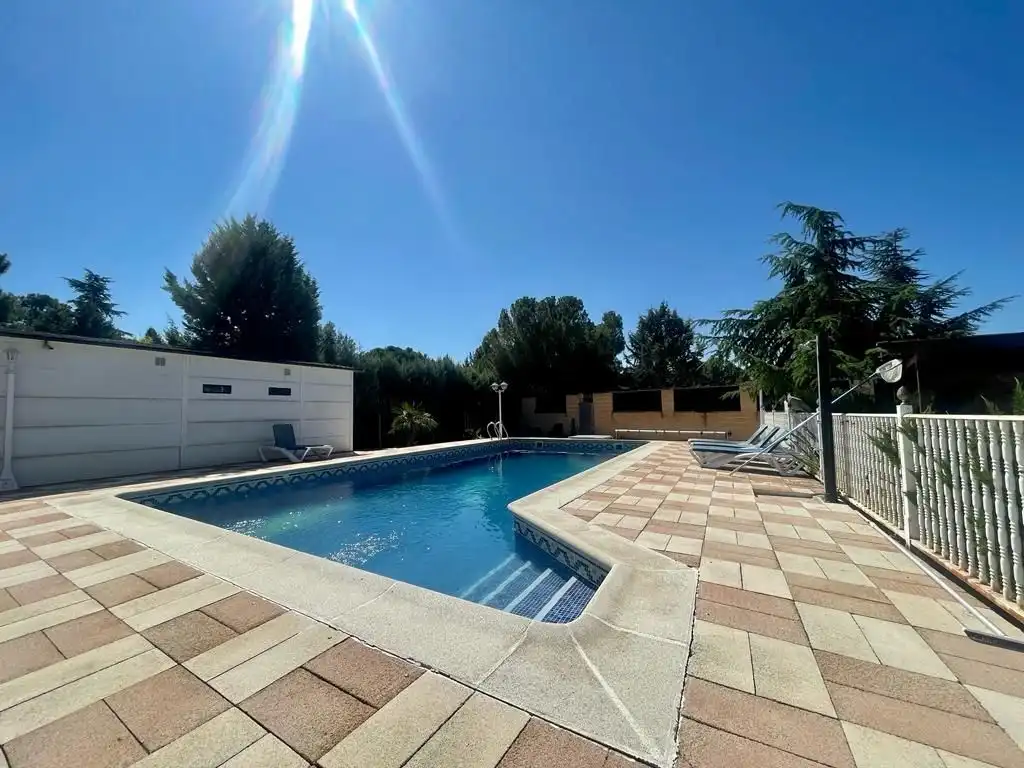 House with pool for sale in Eurovillas, imagen 2