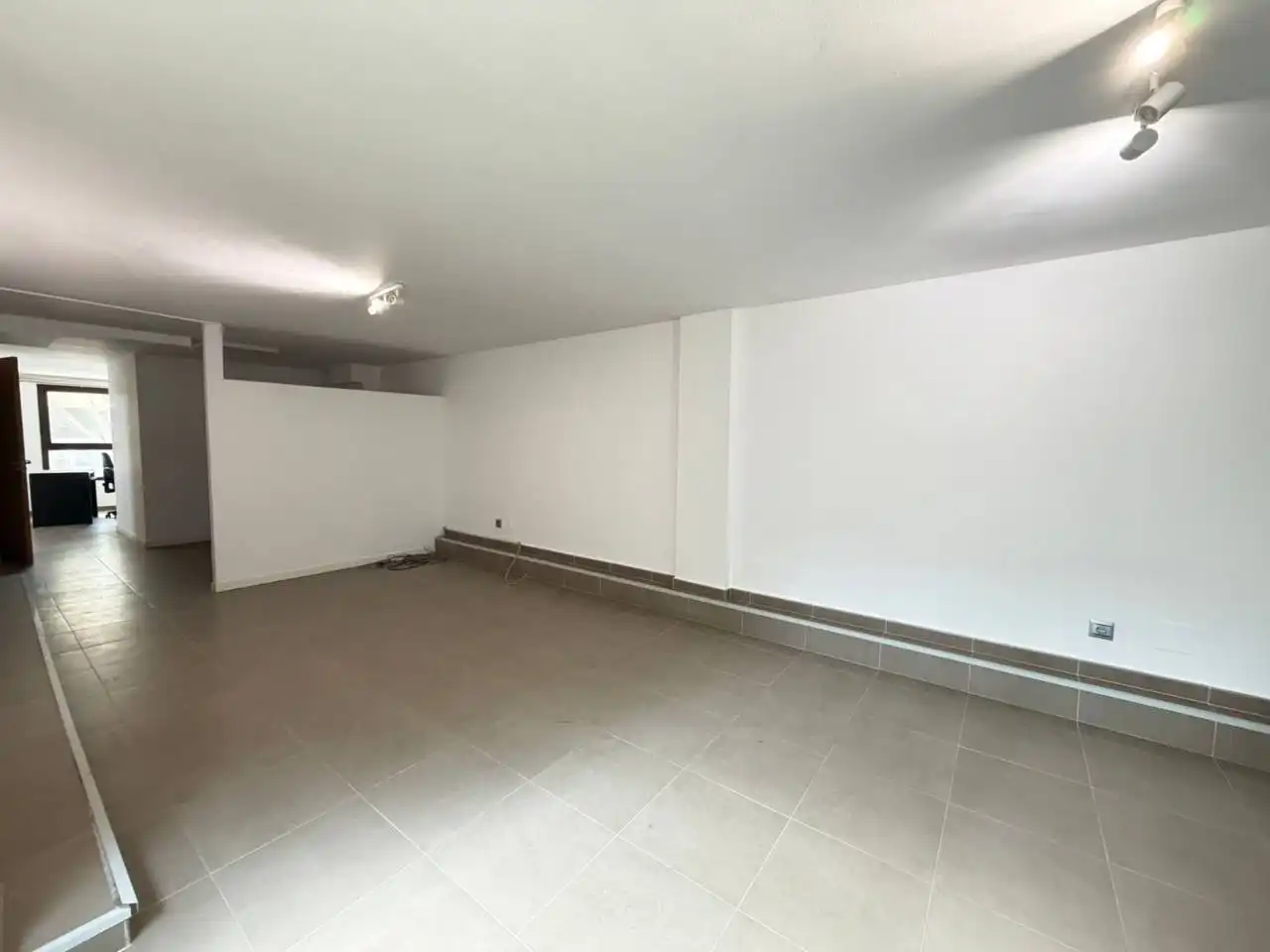 Local comercial de lloguer a Avenida mediterraneo, imagen 5