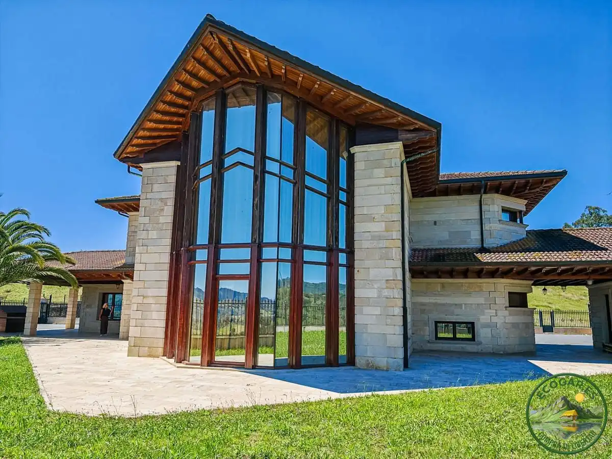 Vista exterior de Casa o chalet en venta en Nava con Calefacción, Jardín privado y Parquet