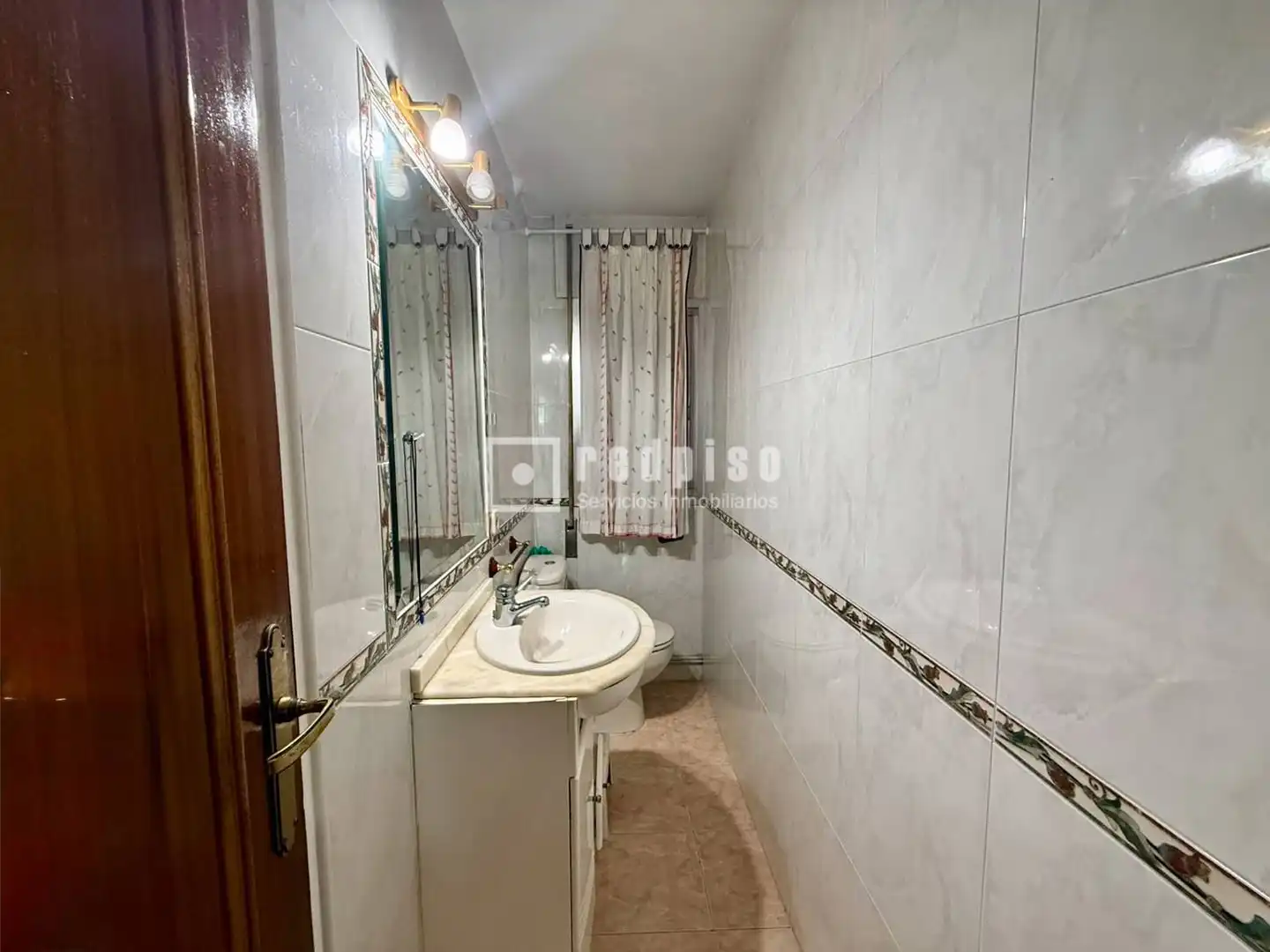 Bathroom of Flat for sale in Madrid  with Air Conditioner, Heating and Terrace