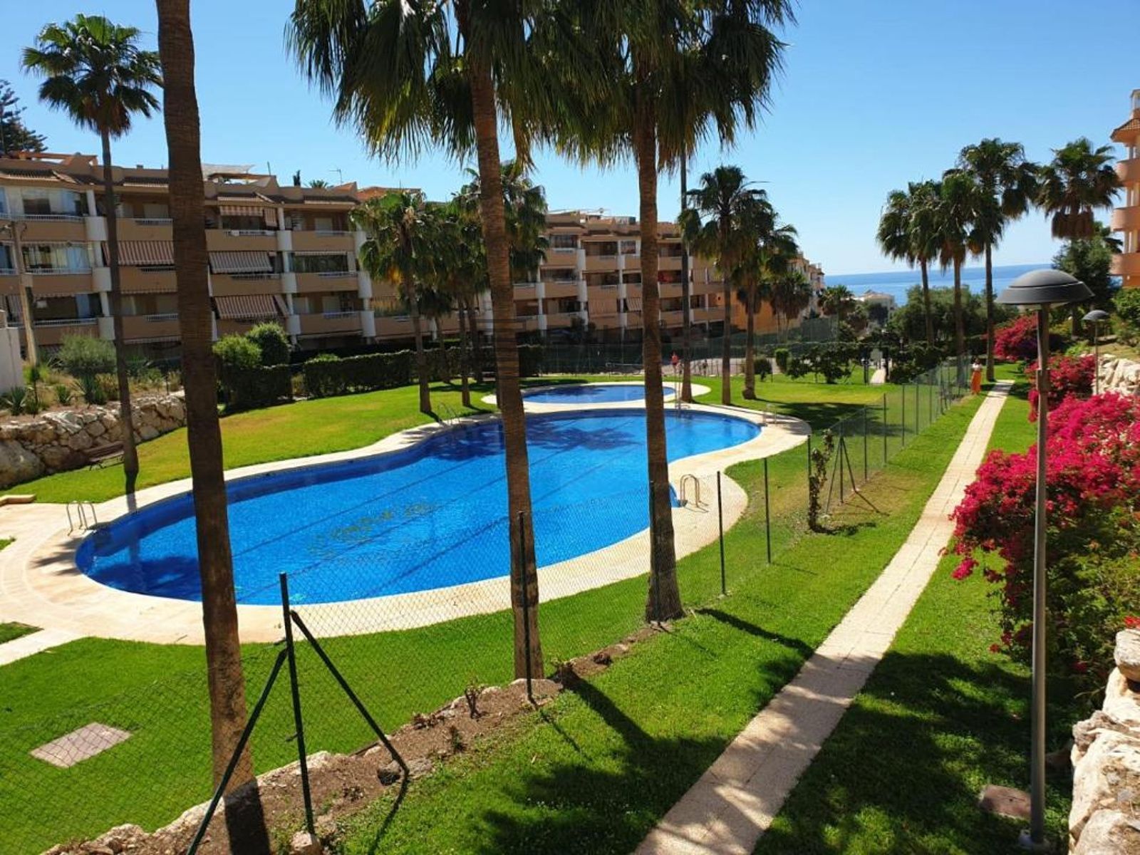 Jardí de Pis en venda en Fuengirola amb Aire condicionat, Terrassa i Piscina