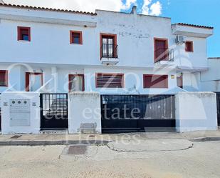 Exterior view of Single-family semi-detached for sale in Las Herencias