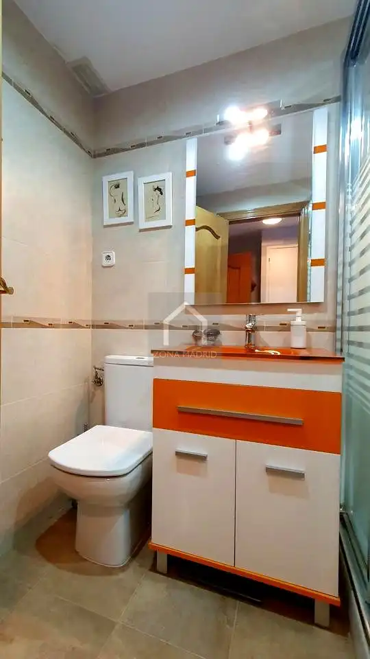Baño de Piso en venta en Madrid con Aire acondicionado, Calefacción y Terraza