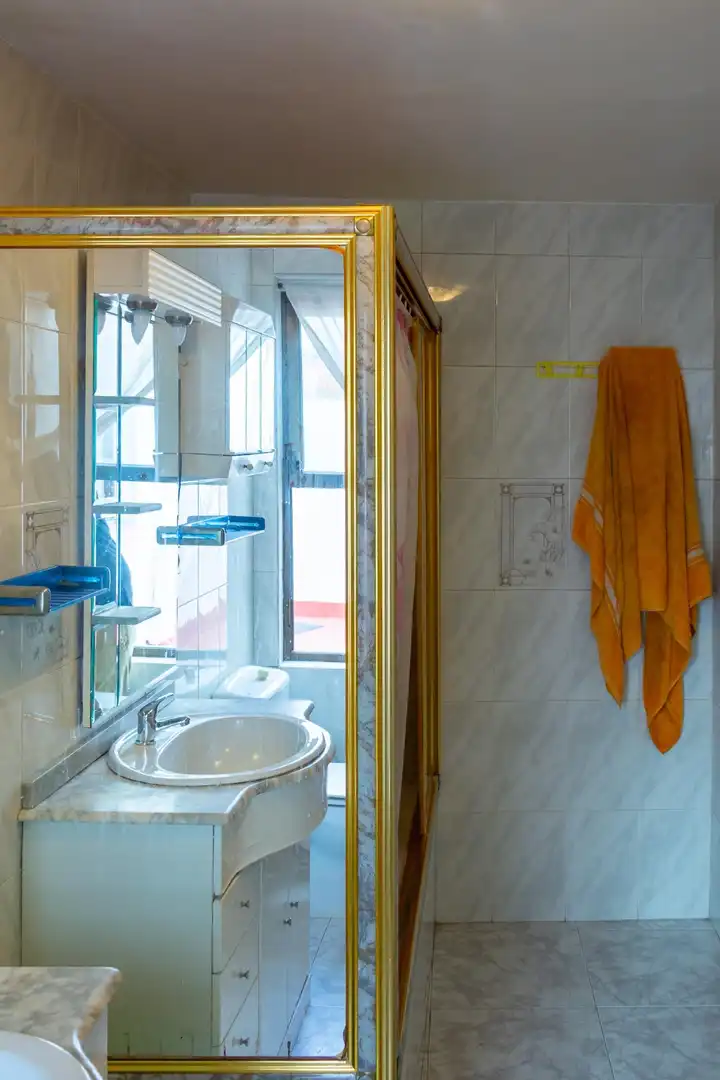 Badezimmer von Wohnung zum Verkauf in León Capital  mit Heizung und Abstellraum