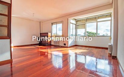 Living room of Flat for sale in Valladolid Capital  with Heating and Parquet flooring