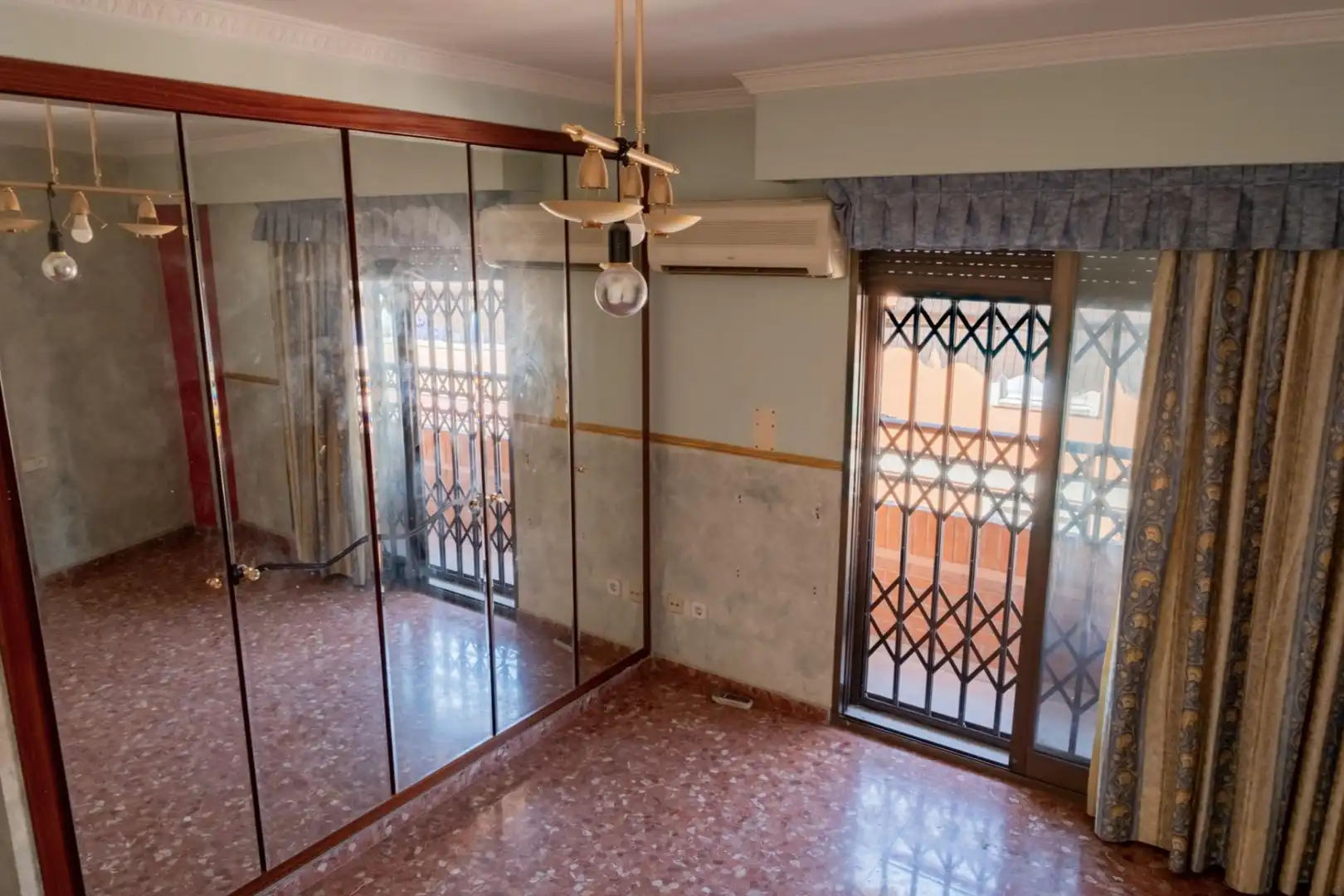Bedroom of Duplexes for sale in Xirivella  with Air Conditioner