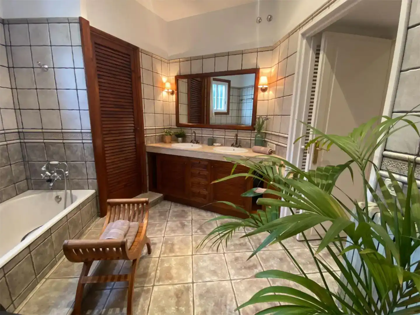 Badezimmer von Wohnung zur Miete in Sitges mit Klimaanlage, Schwimmbad und Balkon