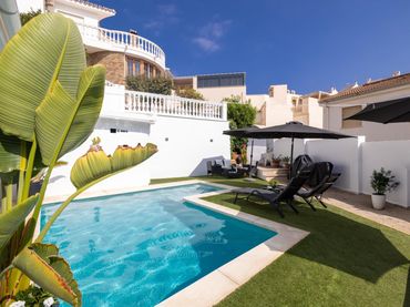 Casa aparellada en venda a Calle SERRANO PARRES