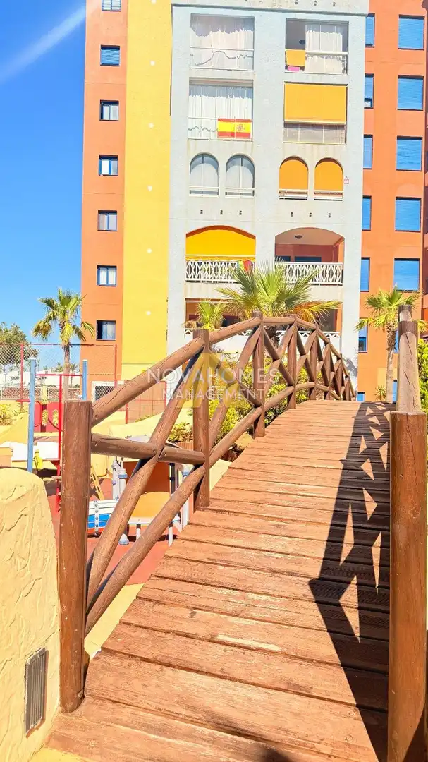 Vista exterior de Apartament en venda en Cartagena amb Aire condicionat, Terrassa i Piscina