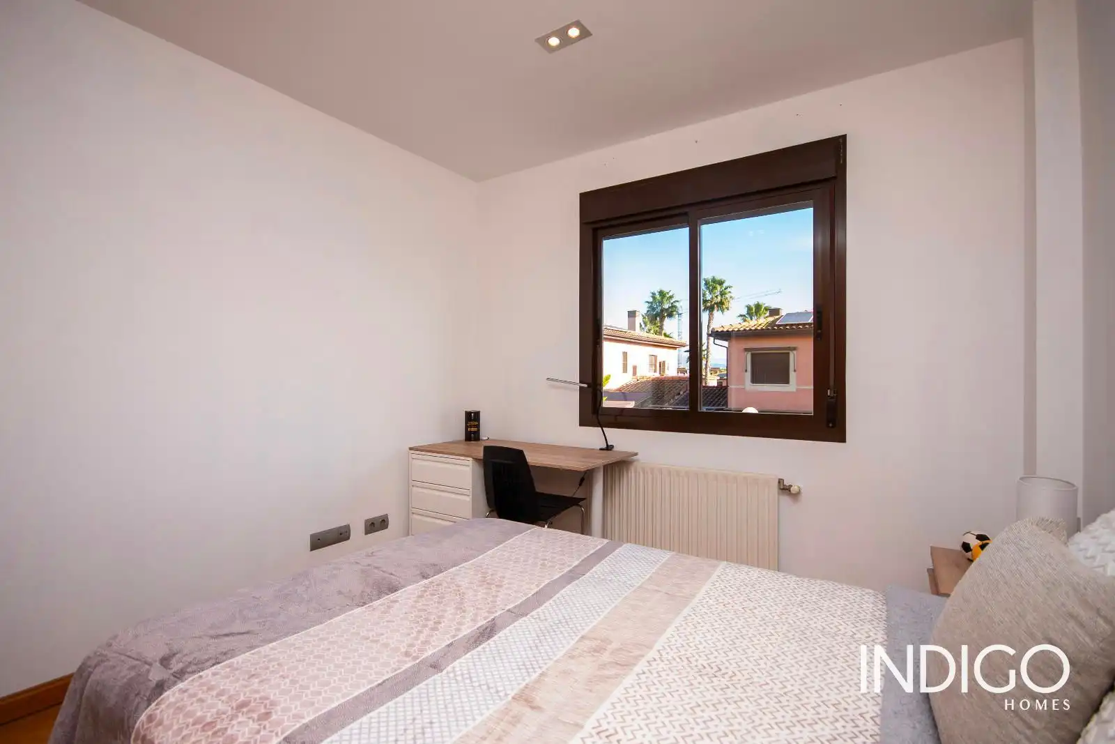 Dormitori de Casa adosada en venda en Alicante / Alacant amb Aire condicionat, Jardí privat i Piscina