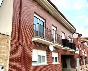 Vista exterior de Apartament en venda en Venta de Baños amb Terrassa