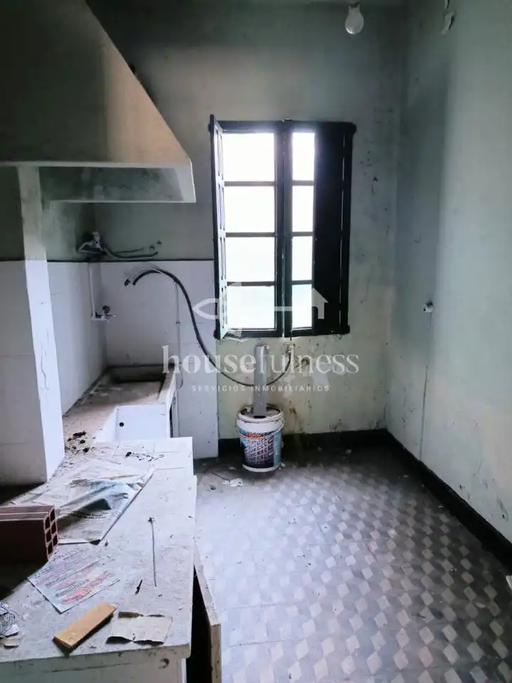 Cocina de Edificio en venta en Ferrol