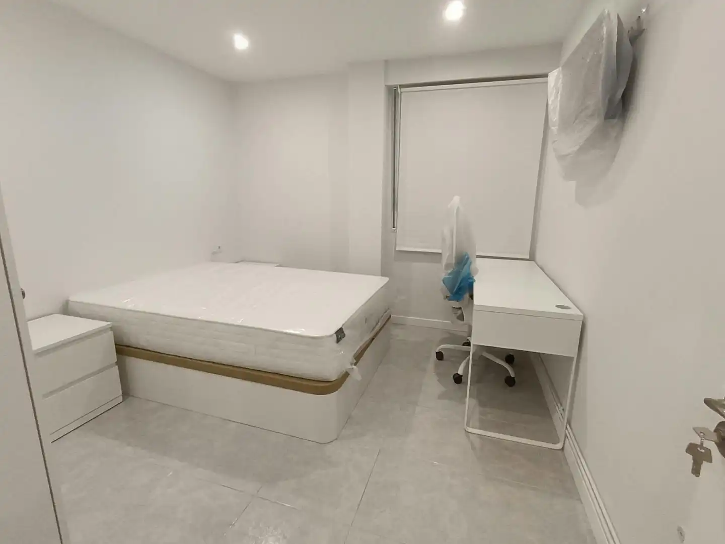 Habitación de Piso para compartir en Ourense Capital  con Calefacción, Terraza y Amueblado