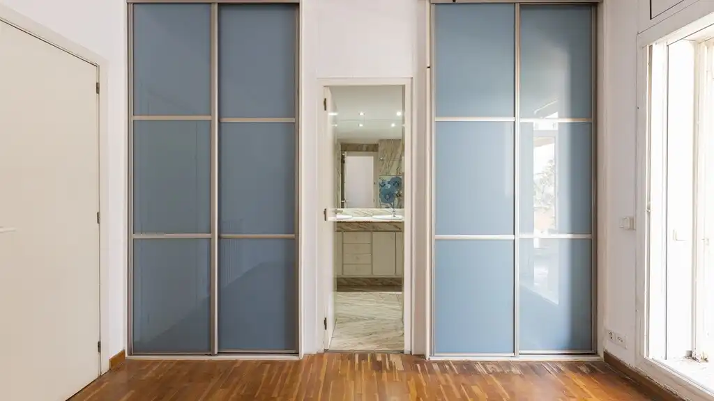 Bedroom of Apartments for sale in Barcelona  with Air Conditioner, Heating and Parquet flooring