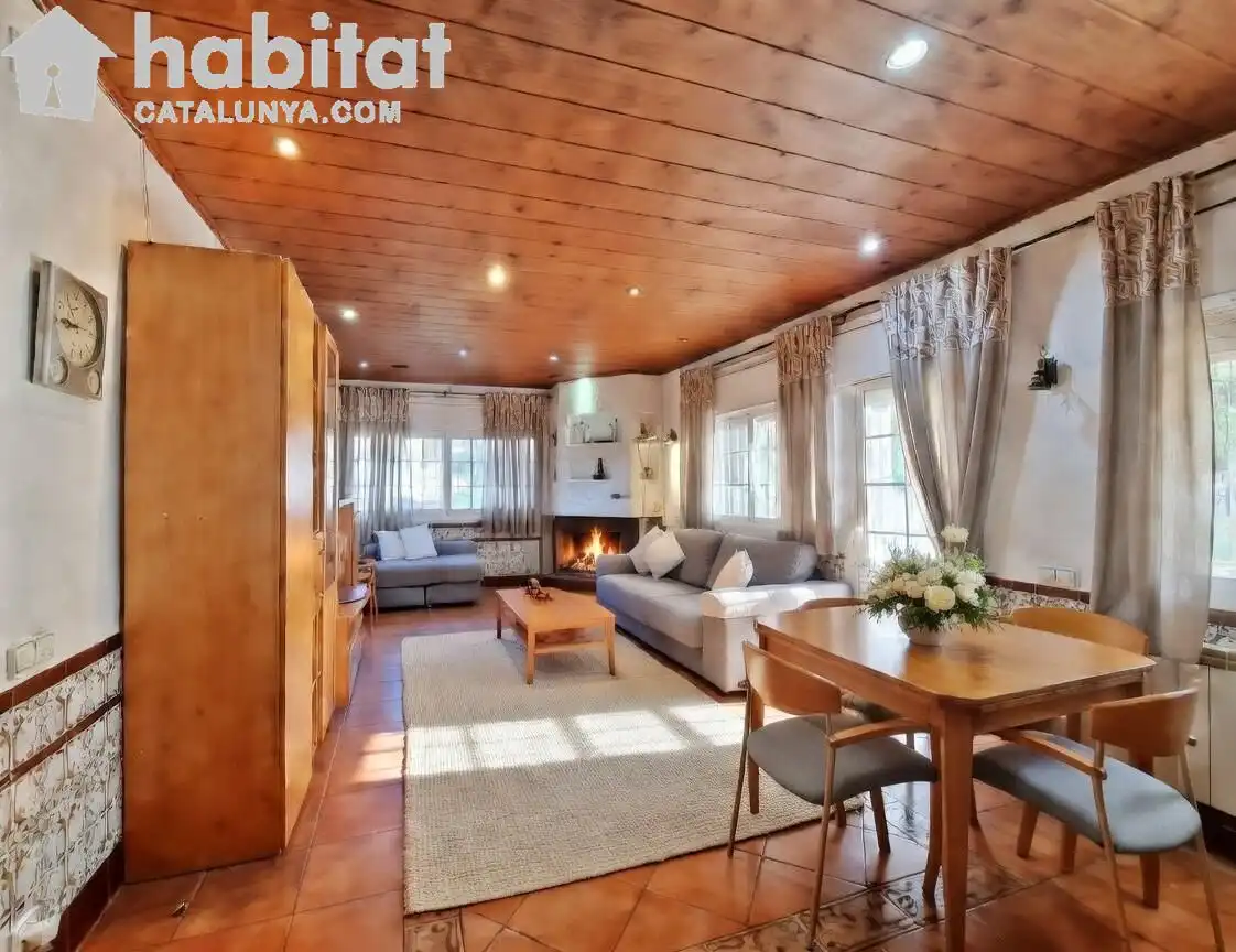 Living room of Houses for sale in Masquefa  with Air Conditioner, Heating and Private garden