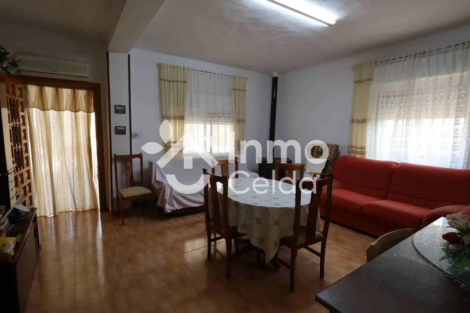Sala d'estar de Casa o xalet en venda en Torrent amb Aire condicionat, Calefacció i Jardí privat