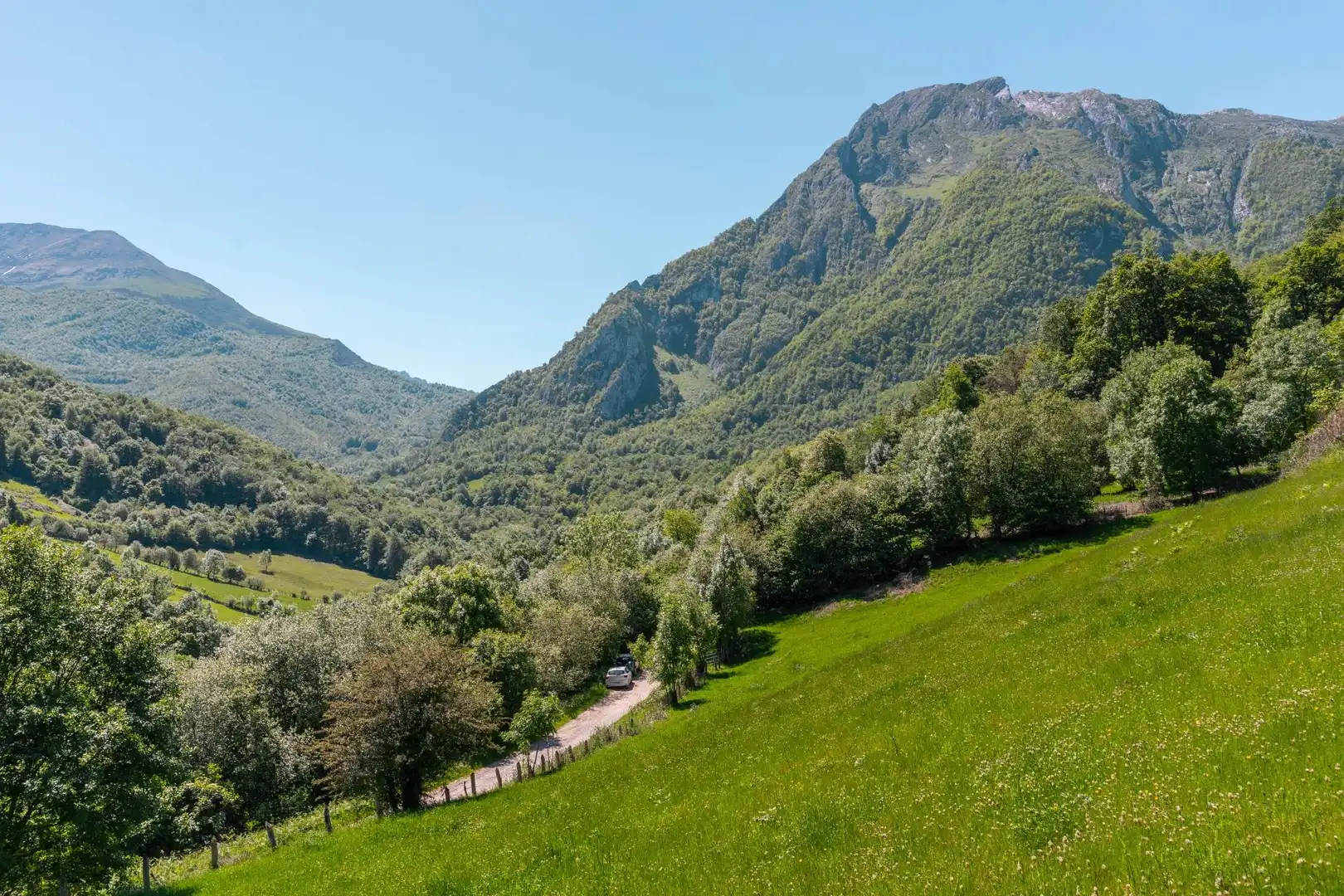 Vista exterior de Casa o chalet en venta en Quirós