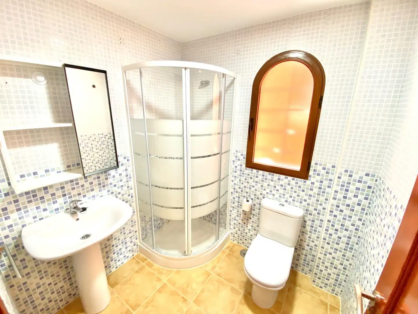 Bany de Apartament en venda en Cartagena amb Terrassa, Moblat i Piscina comunitària