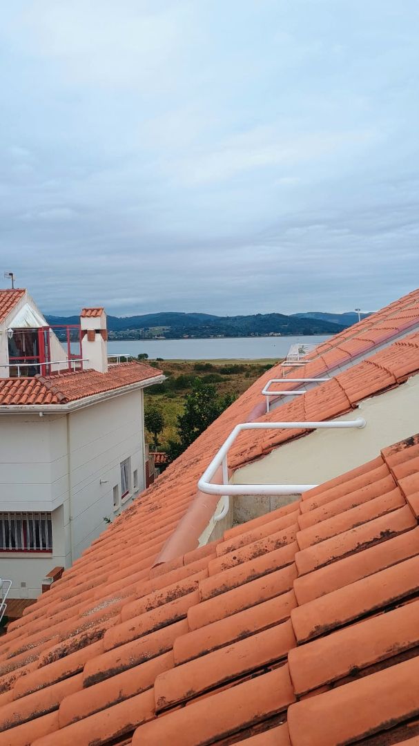 Terrassa de Casa o xalet en venda en Laredo amb Calefacció, Jardí privat i Terrassa