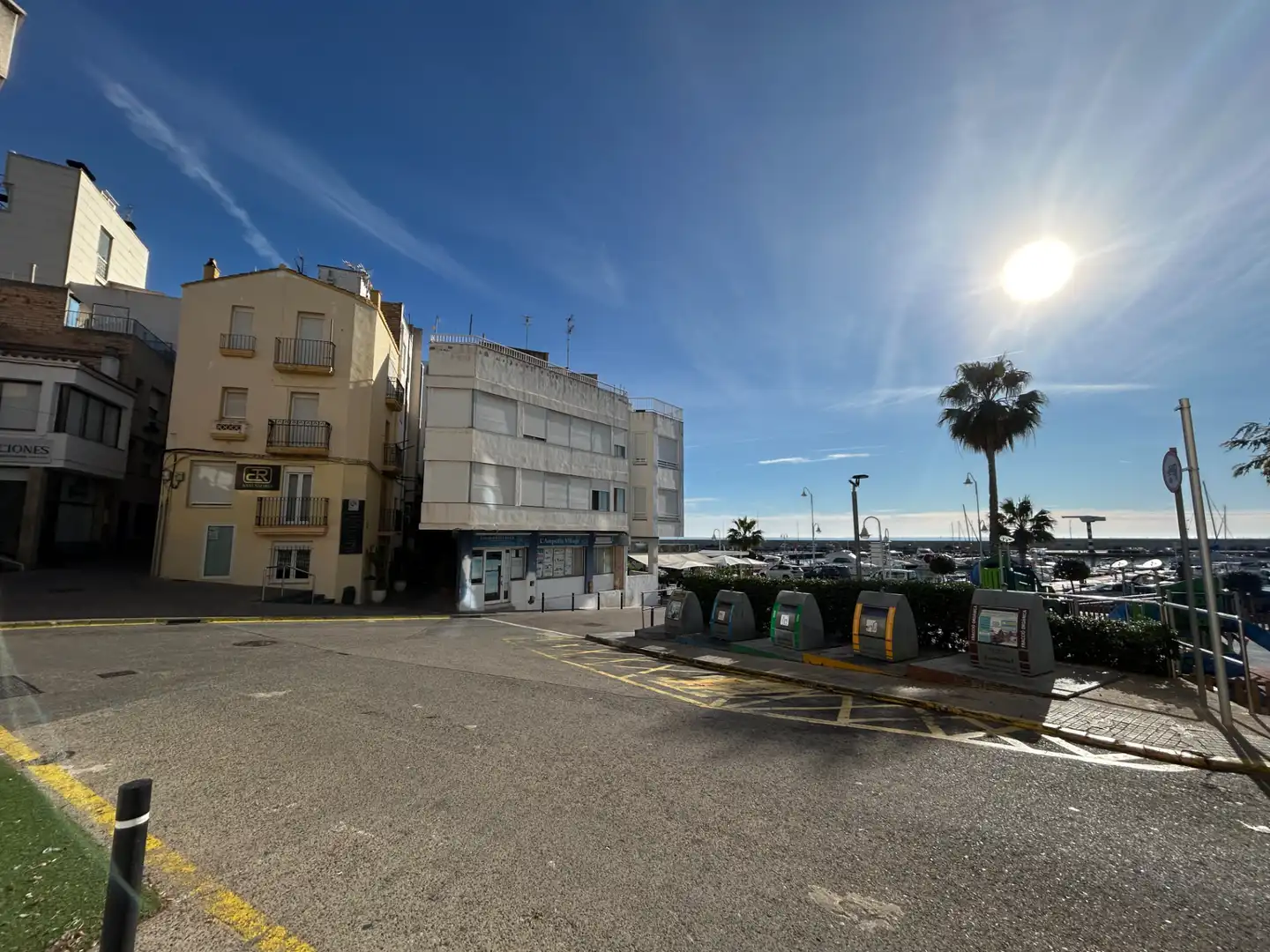 Vista exterior de Casa o xalet en venda en L'Ampolla amb Balcó