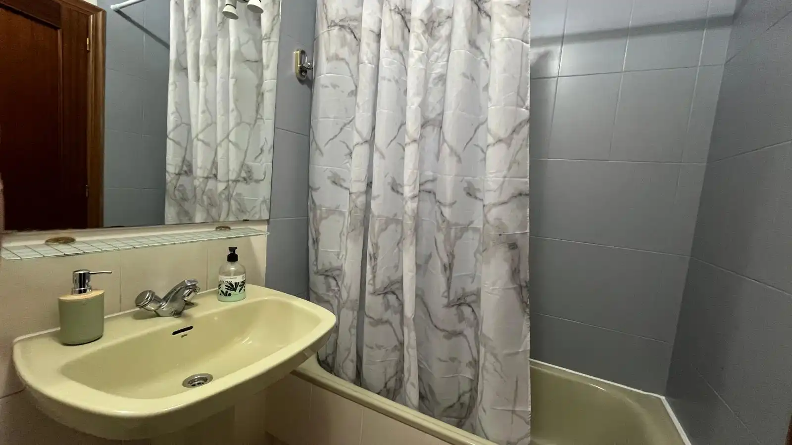 Wohnung zur Miete in Calle de Santa Cruz, 38, Santa Teresa - San Pedro Cardeña