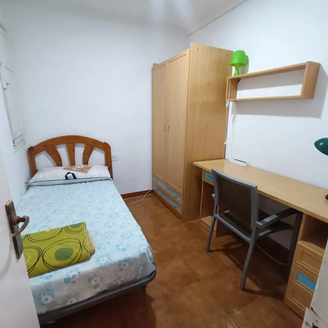 Habitación de Piso de alquiler en Alcoy / Alcoi con Amueblado