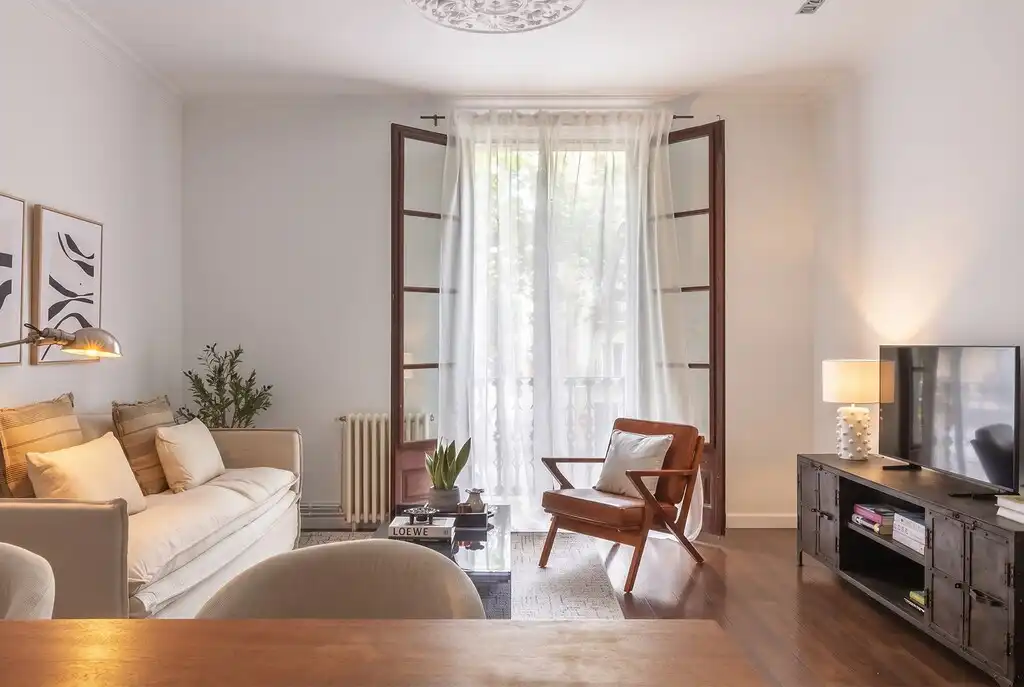 Living room of Apartments for sale in Barcelona  with Air Conditioner, Heating and Parquet flooring