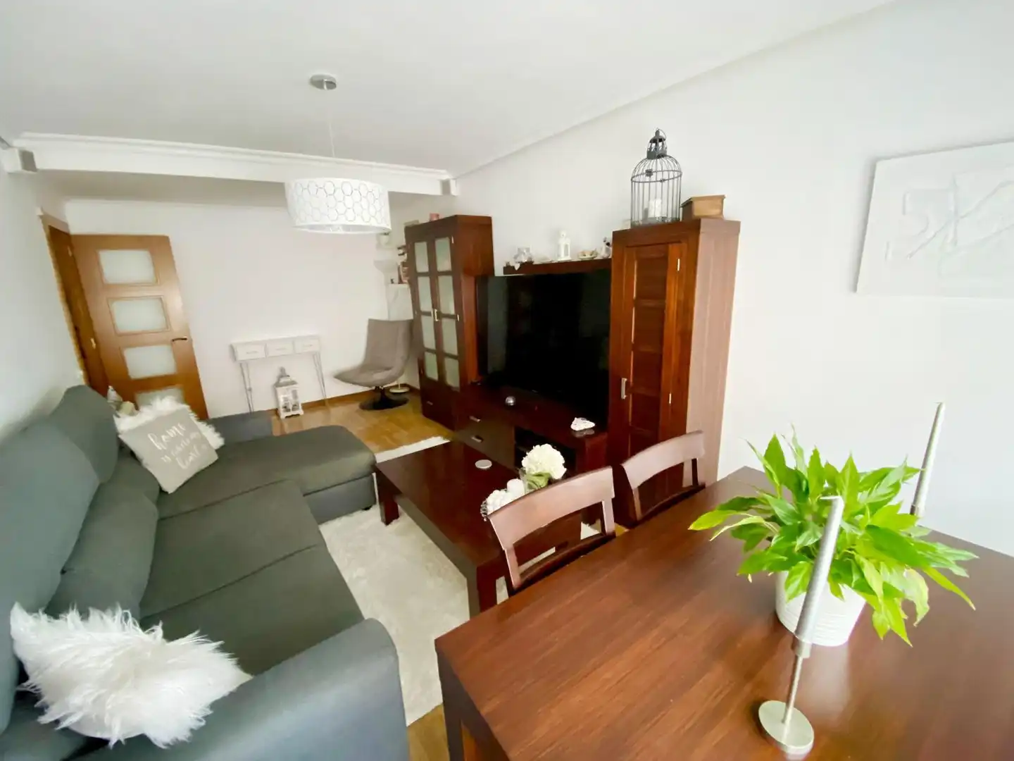 Wohnzimmer von Wohnung zur Miete in Gijón  mit Heizung, Parkett und Möbliert