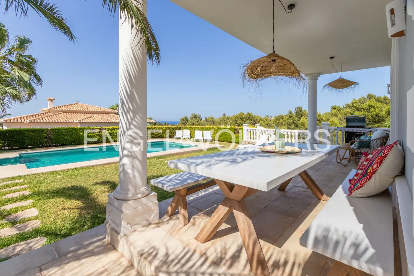 House with pool for sale in El Montgó